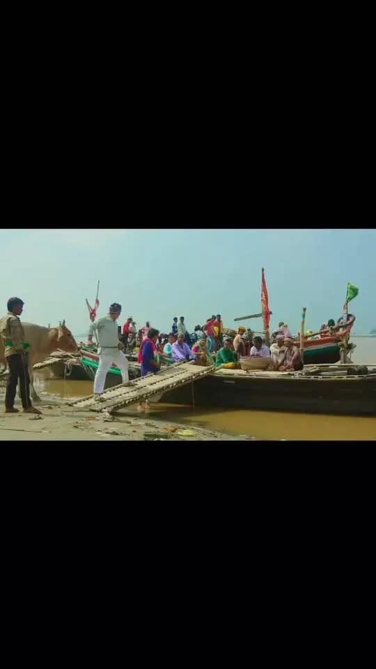 🚤 नाव दुर्घटना से बचाव के लिए सतर्क रहें!
⚠️ थोड़ी-सी सावधानी, एक अनमोल जीवन बचा सकती है।
✅ नाव में क्षमता से अधिक यात्रियों को न बैठाएँ।
✅ नाव पर चढ़ते और उतरते समय सावधानी बरतें।
✅ नाव में यात्रा करते समय जीवन रक्षक जैकेट अवश्य पहनें।
✅ खराब मौसम, तेज हवा या तेज बहाव के दौरान नाव से यात्रा करने से बचें।
✅ नाविक के निर्देशों का पालन करें और नाव में अनावश्यक रूप से खड़े न हों।
✅ बच्चों को नाव में विशेष निगरानी में रखें।
❌ नाव में यात्रा करते समय शराब या नशीले पदार्थों का सेवन न करें।
❌ आपात स्थिति में घबराएँ नहीं और पानी में बिना सुरक्षा के कूदने से बचें।
📞 किसी भी आपात स्थिति में संपर्क करें:
राज्य आपातकालीन संचालन केंद्र, आपदा प्रबंधन प्राधिकरण, बिहार सरकार
☎️ हेल्पलाइन: 0612-2294204 / 0612-2294205
🆘 आपातकालीन सहायता: 1070
जनहित में जारी
बिहार राज्य आपदा प्रबंधन प्राधिकरण