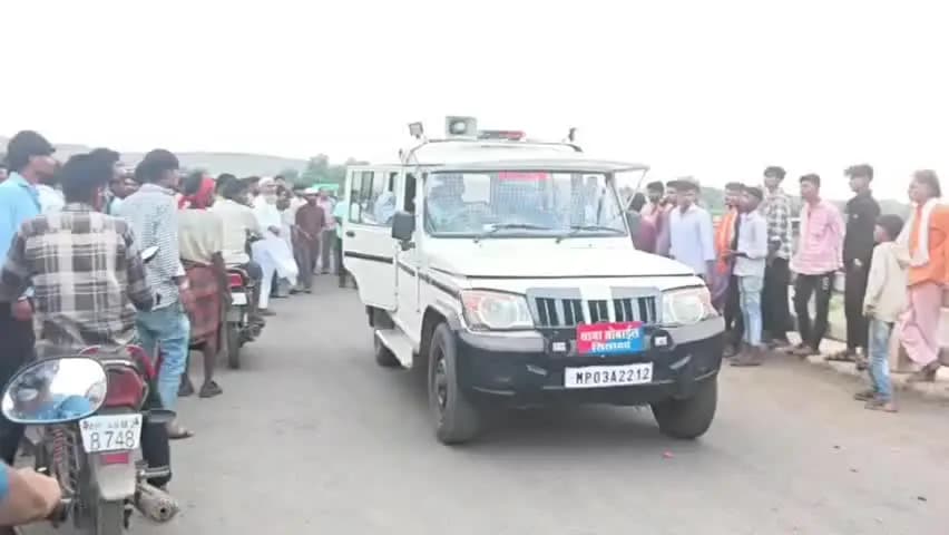 बड़वानी: सिलावद बाइपास पर ईको कार की टक्कर से महिला गंभीर घायल, बड़वानी जिला अस्पताल रेफर