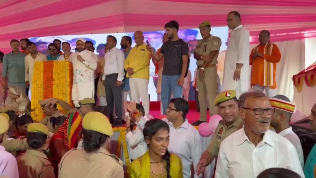 बीघापुर: बीघापुर क्षेत्र में रक्षाबंधन महोत्सव कार्यक्रम भीड़ की वजह से रुका, कार्यक्रम में आनी थीं एक लाख महिलाएं