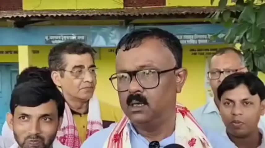 ডবকা: নীলবাগানত আজি নতুনকৈ হোজাই জিলাৰ সাংবাদিক সন্থাৰ সমিতি গঠন আজুৰ