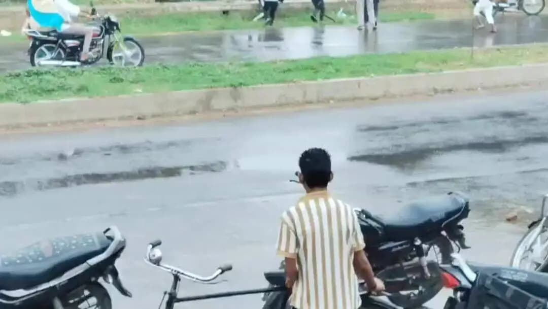 चायल कोटिया पावर हाउस के पास साईकिल स्टैंड के मामले में कई घंटे बुरी तरह से मर पीट का वीडियो सोसल मीडियो पर वायरल हुआ @#