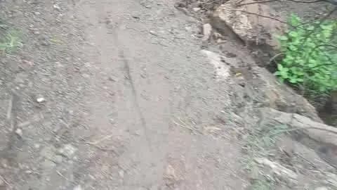 माननीय महोदय जी से निवेदन है विषय
खेत आने का रास्ता एक किसान ने बन्द कर दिया है हमने आने जाने में बहुत ही परेशानी हो रह