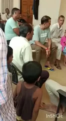शिकारपुर: शिकारपुर कोतवाली क्षेत्र में भरी पंचायत में युवक को चप्पलों से पीटने का वीडियो सोशल मीडिया पर हुआ वायरल