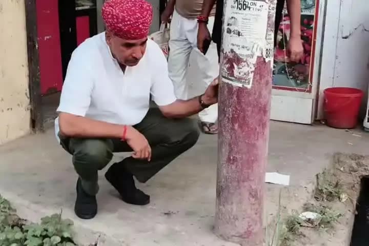 करोल बाग: वजीराबाद में गंदे पानी और जलभराव की समस्या से राहत के लिए विधायक सूर्य प्रकाश खत्री ने संभाला मोर्चा