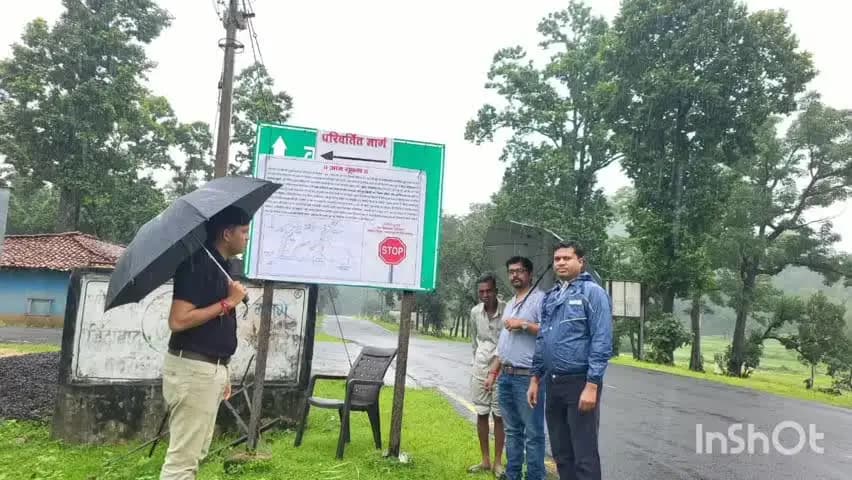 कोटाडोल: कोटाडोल में तरईया नदी का पुल पूरी तरह क्षतिग्रस्त, पैदल आवागमन भी प्रतिबंधित