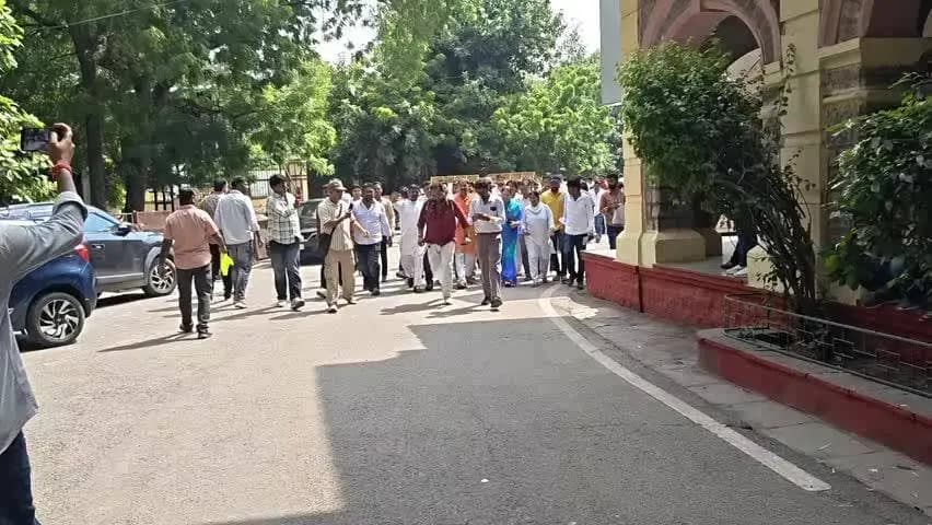 लाडपुरा: कोटा में बीजेपी ने सभी प्रत्याशियों के सिंबल जमा किए, जिलाध्यक्ष बोले- 80 सीटें जीतकर बनाएंगे बोर्ड