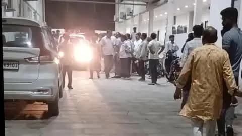 आंवला: आंवला में सड़क हादसे में पूर्व चेयरमैन सहित तीन लोग घायल, दो की हालत गंभीर, बरेली रेफर किया गया