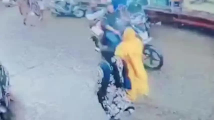 लोहरदगा: बिजनौर की घटना से सीख: लोहरदगा के मानव दिवस कर्मियों ने लोगों से की सतर्क रहने की अपील