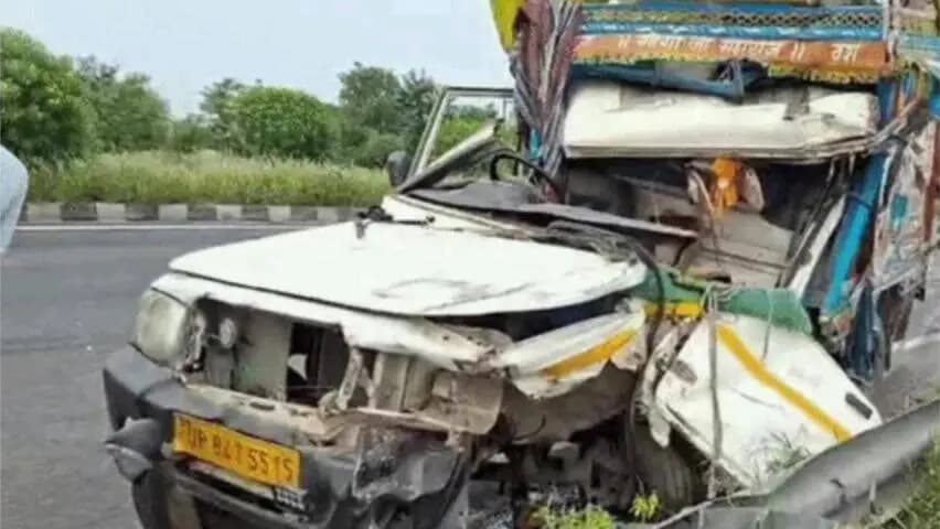 किशनी: खाटूश्याम से लौट रहे मैनपुरी के 6 श्रद्धालुओं की हुई मौत, 14 लोग हुए घायल