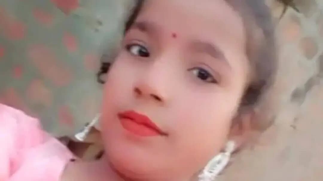सवायजपुर: सहुआपुर में शिक्षक और क्लासमेट की पिटाई से घायल छात्रा की मौत, दो शिक्षक निलंबित, मामला दर्ज