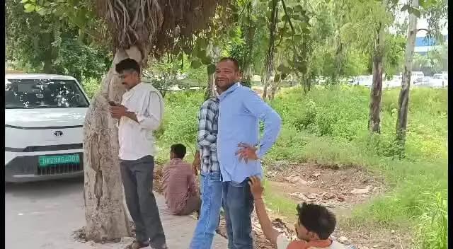पलवल: पलवल में केएमपी एक्सप्रेसवे पर 6 श्रद्धालुओं की दर्दनाक मौत