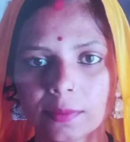 ललितपुर: जख़ौरा क्षेत्र में शादीशुदा प्रेमी युगल ने फांसी लगाकर की आत्महत्या, पोस्टमार्टम के बाद शव परिजनों को सौंपे गए