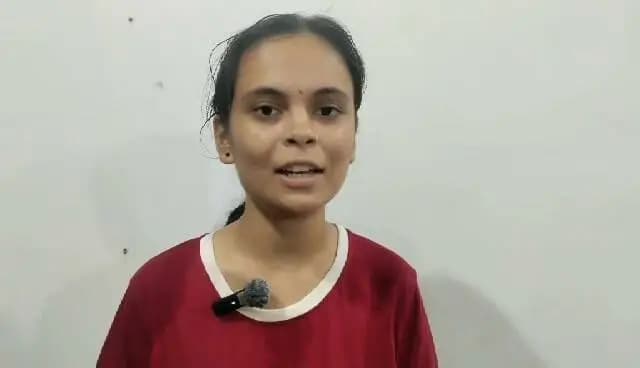 ➡️ #बैतूल जिले की छात्रा अदिति राजपूत ने कक्षा 12 वीं में 80 प्रतिशत अंक प्राप्त करने पर प्रतिभाशाली विद्यार्थी प्रोत्साहन योजनांतर्गत लेपटॉप के लिए 25 हजार रुपये की राशि प्राप्त हुई। उन्होंने मुख्यमंत्री डॉ. मोहन यादव के प्रति धन्यवाद दिया।
CM Madhya Pradesh
Jansampark Madhya Pradesh
Department of School Education, Madhya Pradesh
#Laptop4Students_MP
#JansamparkMP
#बैतूल
#betul
