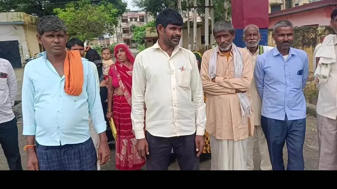 कोर्ट के आदेश के बाद भी मृतक के परिवार को किया मूसाझाग थाना प्रभारी ने बार-बार थाना बुलाकर परेशान 3 महीने के बाद भी