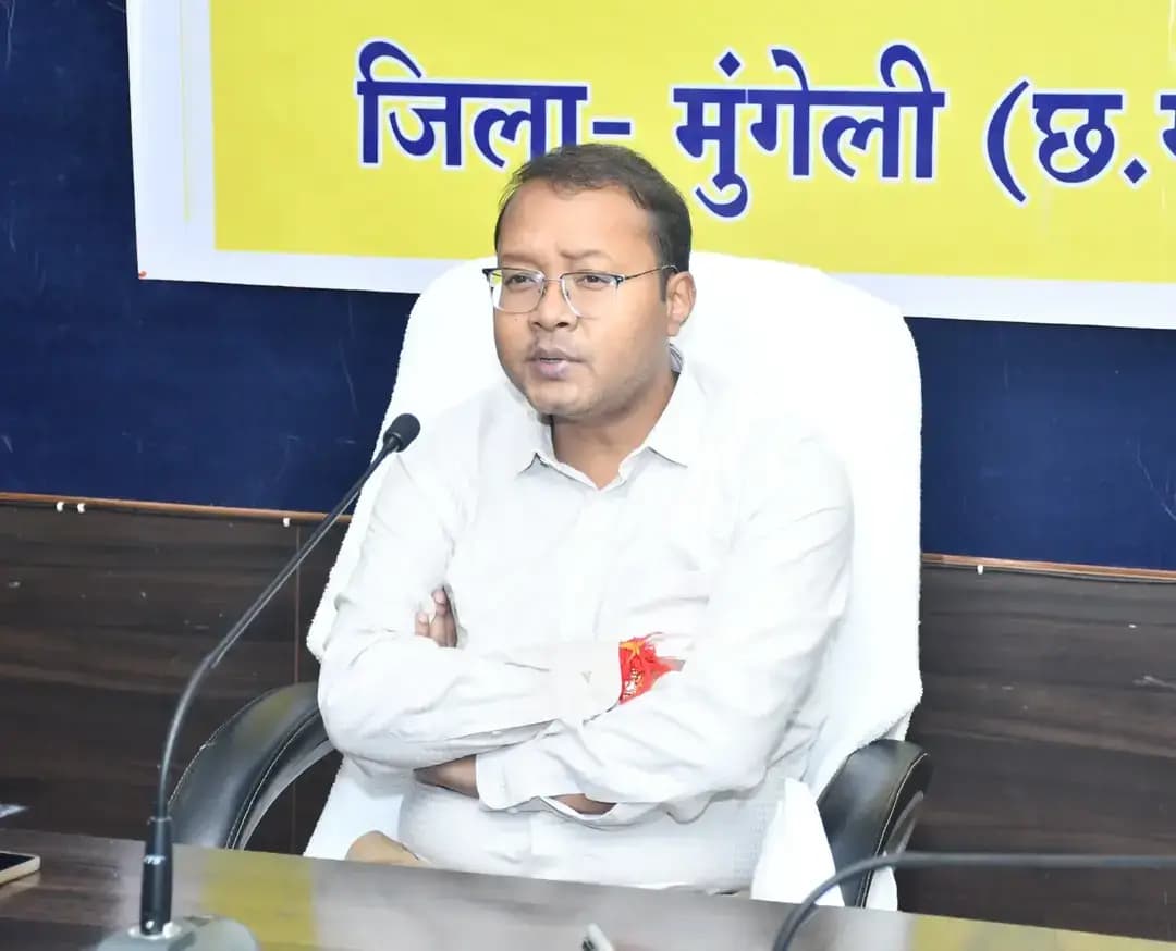 शासन की योजनाओं का लाभ समय पर पहुंचाना सर्वाेच्च प्राथमिकता: कलेक्टर श्री अमृत विकास तोपनो
कलेक्टर ने ली समय-सीमा की बैठक।
विभागवार योजनाओं एवं प्रकरणों की समीक्षा कर शीघ्र निराकरण के दिए निर्देश।
#mungeli