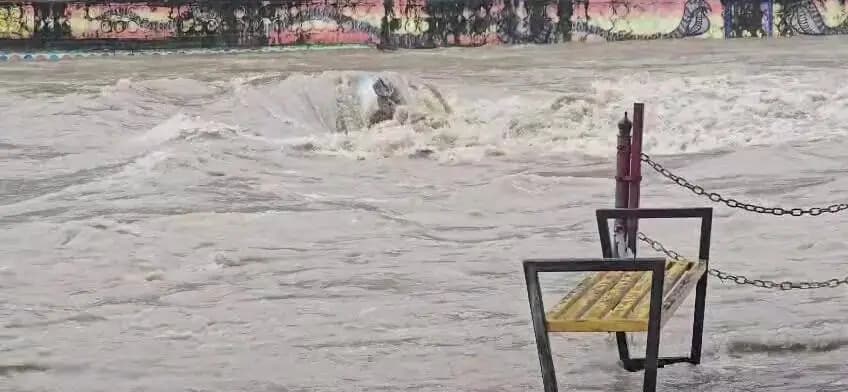 बागेश्वर: बागेश्वर में सरयू और गोमती नदियों का जलस्तर बढ़ने से खतरा