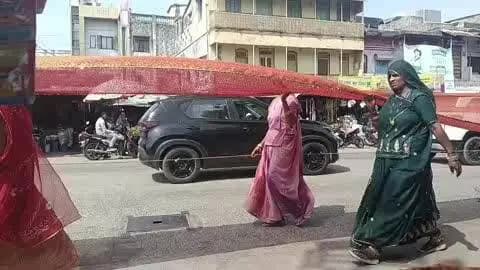 भानपुरा: मध्यप्रदेश-राजस्थान सीमा के खेजड़िया खाल से निकली भव्य पैदल चुनर यात्रा, 35 किमी का सफर तय कर मां दुधाखेड़ी मंदिर पहुंची