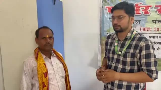 🌾 किसान दिवाकर पांडे ने FFS App से उर्वरक खरीद की सरल एवं पारदर्शी व्यवस्था की सराहना की
सुखनंदन चक, मांदे बिगहा निवासी किसान दिवाकर पांडे ने FFS App के माध्यम से उर्वरक खरीद की सरल, सुगम एवं पारदर्शी व्यवस्था की सराहना की। उन्होंने बताया कि इस डिजिटल व्यवस्था से किसानों को उर्वरक प्राप्त करने में सहूलियत मिल रही है तथा वितरण प्रक्रिया में पारदर्शिता भी सुनिश्चित हो रही है।
#किसानहित #FFSApp #पारदर्शी_उर्वरक_वितरण #डिजिटल_कृषि #विकसितभारत_समृद्धबिहार_आदर्शजहानाबाद