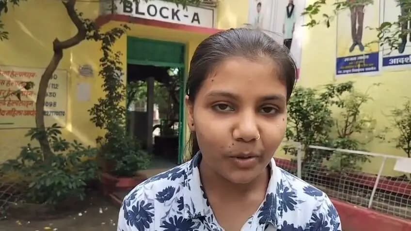 मैंने कक्षा 12वीं की बोर्ड परीक्षा 95.2 % अंकों से उत्तीर्ण की है। मुझे मुख्यमंत्री डॉ मोहन यादव जी द्वारा लैपटॉप हेतु 25,000 रू की राशि प्रदान की गई है। इसके लिए मुख्यमंत्री डॉ. मोहन यादव जी एवं मध्यप्रदेश सरकार का हार्दिक धन्यवाद।
कु. रिशिका साहू, शास.उत्कृष्ट विद्यालय रायसेन
#Raisen Jansampark Madhya Pradesh JDjansampark Bhopal Bhopal Commissioner Collector Office Raisen