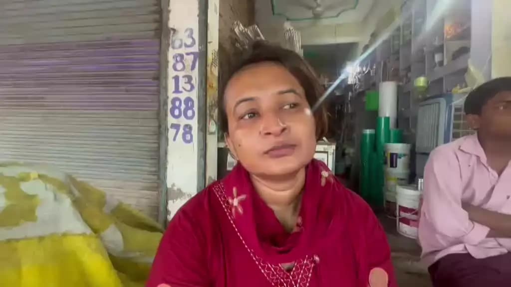 ब्रेकिंग न्यूज़
हमीरपुर : चोरों ने किराना व हार्डवियर की दुकान को बनाया निशाना ,
दोनों दुकानों के ताले तोड़कर चोरी की