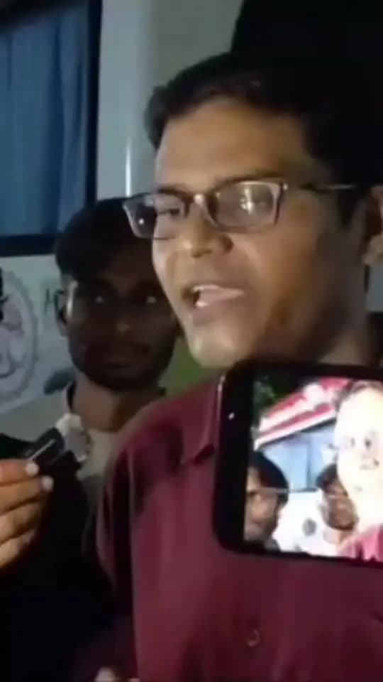 सोशल मीडिया पर वायरल वीडियो को लेकर गलत दावे किए जा रहे हैं। जिले के बाहर से आए कुछ इनफ्लुएंसर बिना तथ्यों की पुष्टि किए भ्रामक जानकारी प्रसारित कर रहे हैं।
किसी भी वायरल वीडियो या दावे पर भरोसा करने से पहले उसकी सत्यता की जांच करें और अफवाहों को आगे न बढ़ाएं।
#बालाघाट
#cmmadhyapradesh
#jansamparkmp