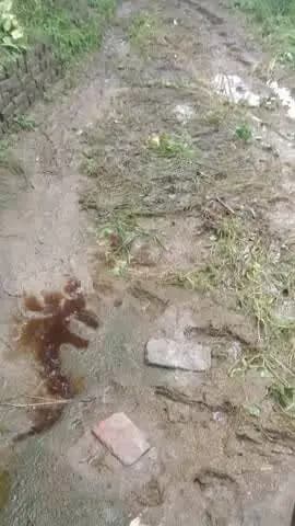 Nijampur hadiya मे पानी का बहाव दूसरी तरफ से बह रहा है