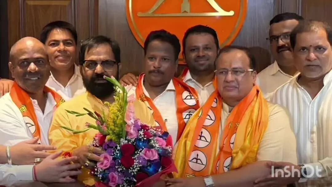 महाड: रायगडमध्ये राष्ट्रवादी काँग्रेसचे प्रदेशाध्यक्ष खासदार सुनील तटकरे यांना त्यांच्याच बालेकिल्ल्यात मोठा राजकीय धक्का