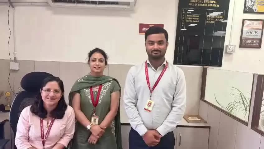 हमीरपुर: भूम्पल PNB बैंक शाखा के कर्मचारियों ने 70 लाख रुपए की ठगी से एक व्यक्ति को बचाया