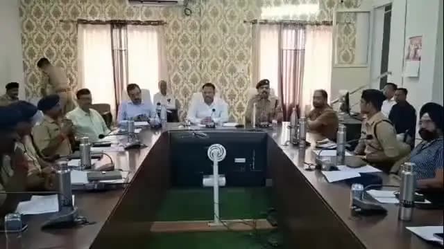 देवास नगर: कलेक्टर ने शिप्रा ब्रिज पर व्यवसाय पर पूर्ण प्रतिबंध लगाने के निर्देश दिए
