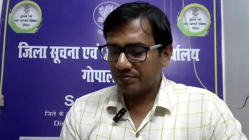 कार्यपालक अभियंता सारण नहर प्रमंडल भोरे ।
Water Resources Department, Government of Bihar
Information & Public Relations Department, Government of Bihar