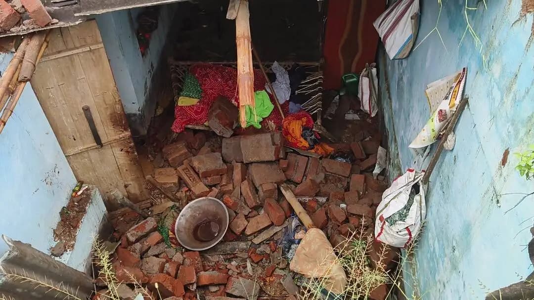 नारायणपुर: बारिश में गिरा दीवार, आठ माह की गर्भवती महिला की मौत