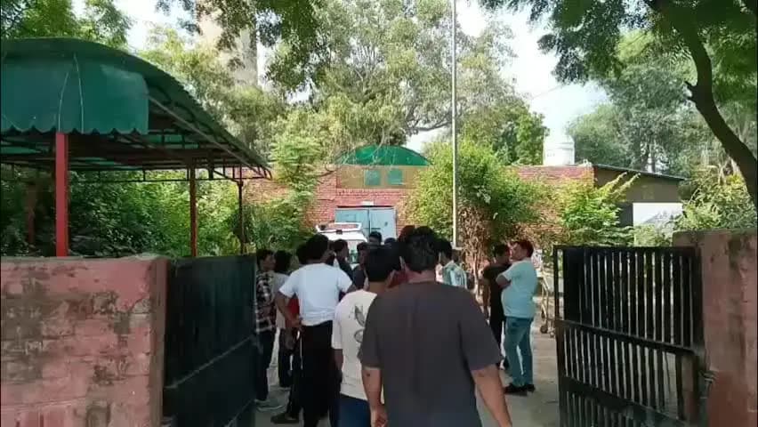 सोनीपत: सोनीपत के कबीरपुर में लव मैरिज करने वाले दंपति ने घर में लगाई फांसी, 2 साल पहले हुई थी शादी