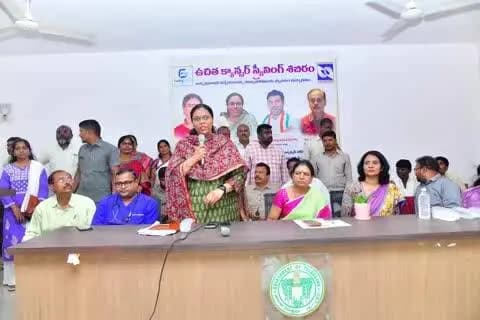 జడ్చర్ల: బాలానగర్ ఎంపీపీ కాన్ఫరెన్స్ హాల్ లో ఏర్పాటు చేసిన క్యాన్సర్ స్క్రీనింగ్ క్యాంప్ ను ప్రారంభించిన ఎంపీ డీకే అరుణ.