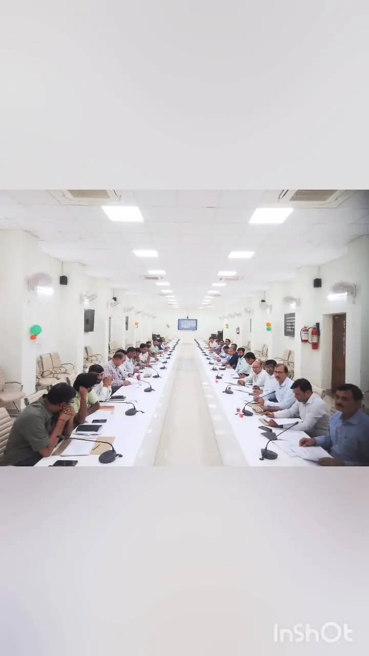 देेेवरिया: देवरिया में राशन कार्ड शिविर से लेकर फार्मर आईडी तक, जिलाधिकारी ने दिए सख्त निर्देश