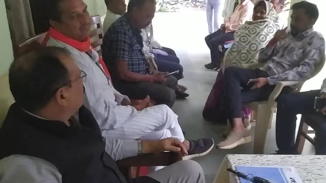 उप सरपंचों की मासिक बैठक पूर्ण होने के दौरान सर्किट हाउस उदयपुर में उपस्थित संगठन के सदस्य गण!आपसी चर्चा के दौरान ⛲⛲