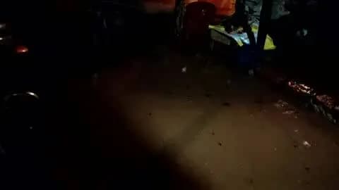 makundapur me Pani bhar gya hai yaha ke sarpanch kuch nhi kar rahe hai