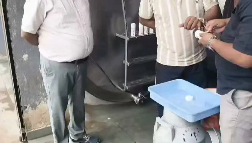 ➡️ खाद्य सुरक्षा विभाग ने मुलताई में की दूध में मिलावट की जांच
Jansampark Madhya Pradesh
Department of Food, Civil Supplies & Protection - Madhya Pradesh
#JansamparkMP
#बैतूल
#betul