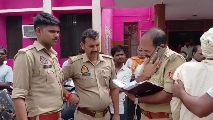 शाहबाद: खेत के बैनामों को लेकर पति नाराज, पत्नी को गोली मारी, हरदोई रेफर