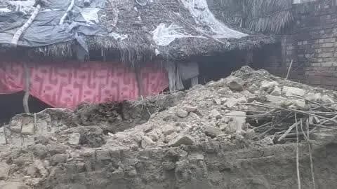 गांव का नाम ग्राम हरसानी सिधौली रोड पड़ता है ग्राम सभा करकीला जिला सीतापुर पोस्ट जिला नीमसार थाना पोस्ट काली तरफ पड़ता