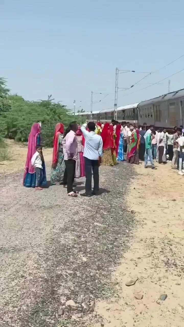 बाड़मेर: बाड़मेर में ट्रेन से गिरने से 61 साल के बुजुर्ग की मौत