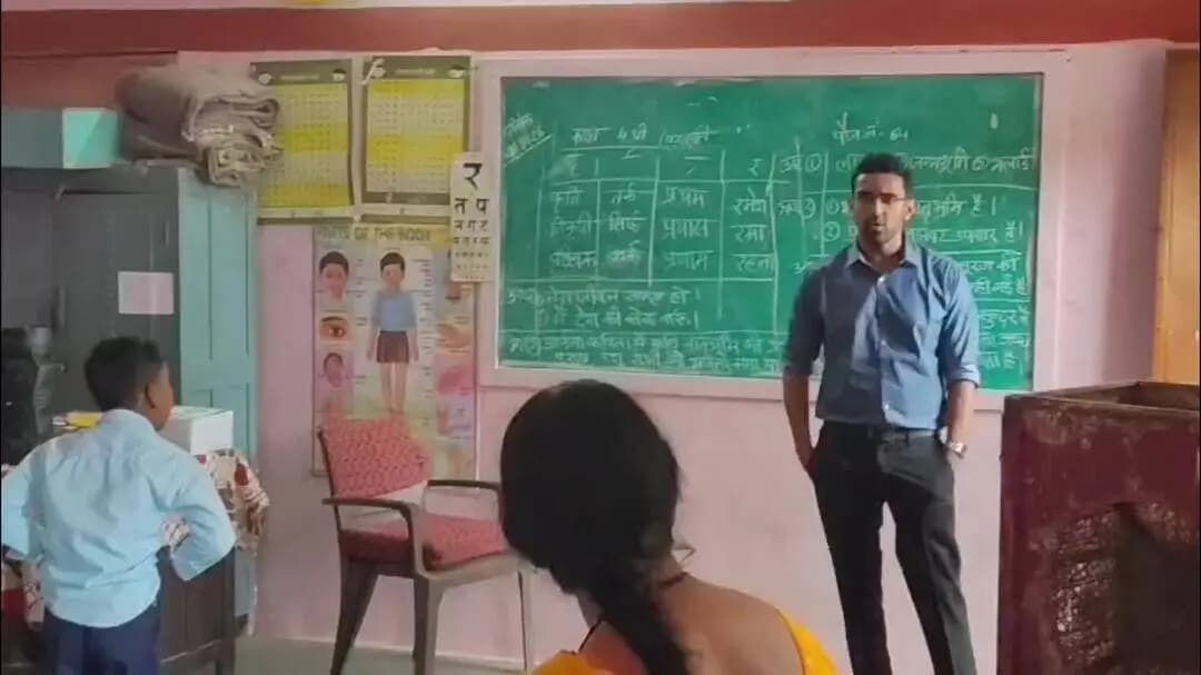 रहटगांव: टिमरनी में कलेक्टर का निरीक्षण, रहटगांव के बच्चों और जंगल क्षेत्र के ग्रामीणों की सुविधाओं पर भी जोर।