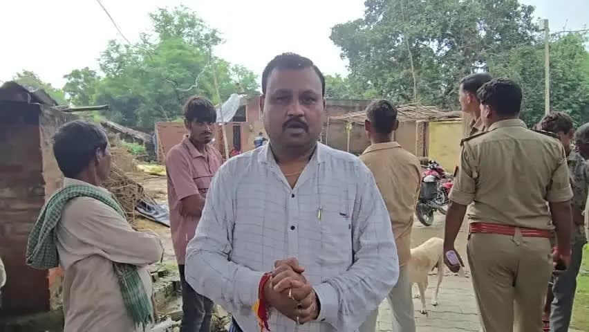 फतेहपुर: औंग के बिकमपुर गांव में हुई घटना के बाद फोर्स तैनात, घायल ने कहा पिता लापता हैं, पुलिस मौके पर