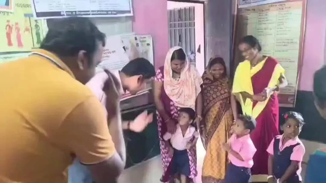 ଲଖନପୁର: ଖଣି ପ୍ରଭାବିତ ଲାଜକୁରା ଅଞ୍ଚଳ ପରିଦର୍ଶନ କଲେ ଜିଲ୍ଲାପାଳ