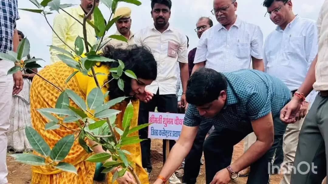 प्रतापगढ़: ‘मिशन हरियालो राजस्थान’ के तहत बमोतर में पौधारोपण और जल पूजन के साथ दिया पर्यावरण संरक्षण का संदेश