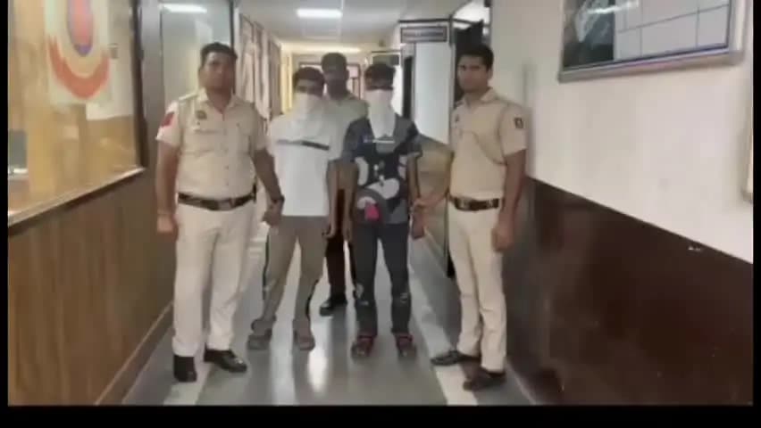 यमुना विहार: सीमापुरी थाना पुलिस ने दो कुख्यात स्नैचर को किया गिरफ्तार