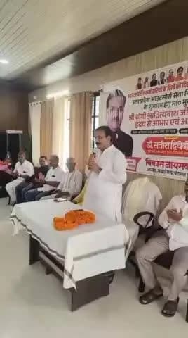 इटवा: नगर पंचायत इटवा में आउटसोर्सिंग कर्मचारियों के मानदेय बढ़ाने के उपलक्ष्य में कार्यक्रम आयोजित