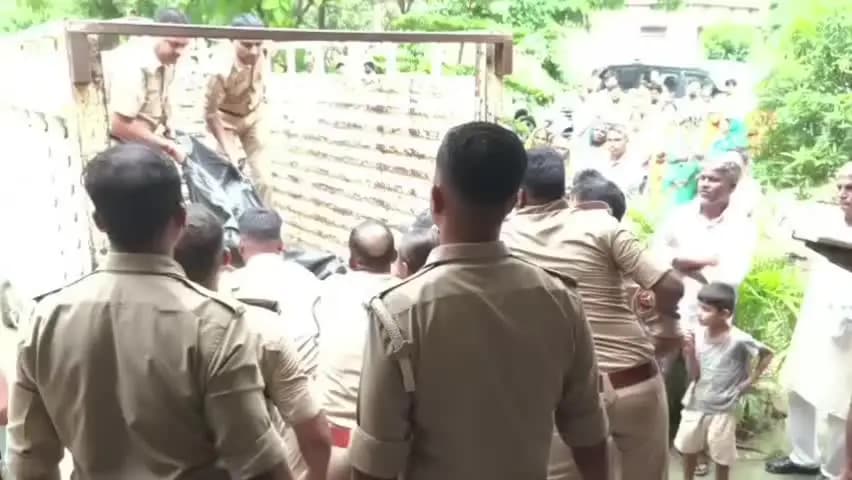 सगड़ी: महवी खास में विवाहिता की संदिग्ध परिस्थितियों में मौत, पिता ने ससुराल पक्ष पर हत्या का आरोप लगाया, पुलिस जांच में जुटी