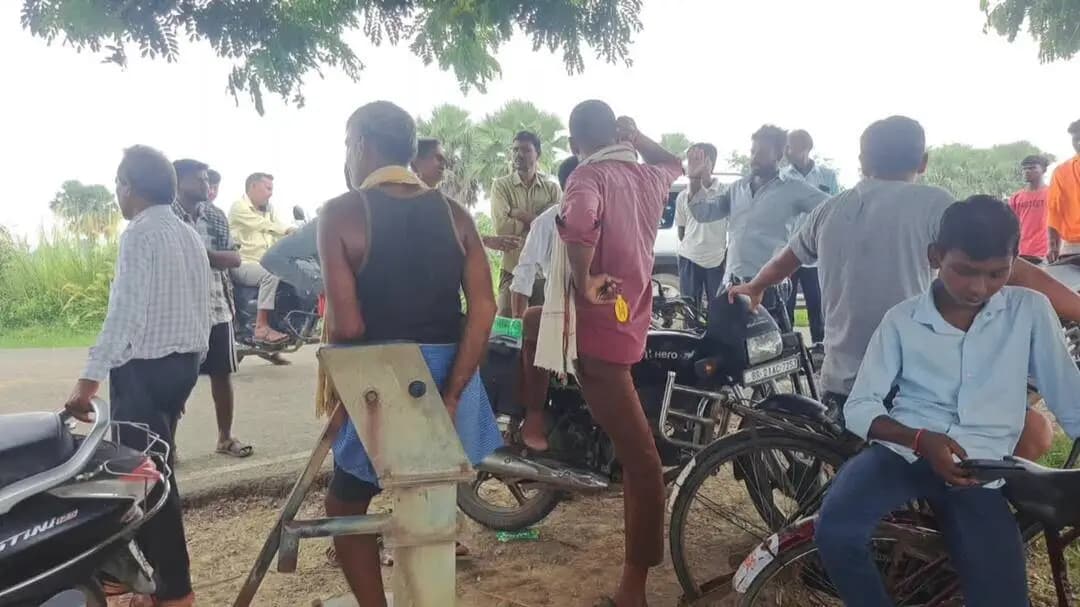 अरियरी: तनपुरा के पास 7 दिनों से बंद नहर, अरियरी के 52 गांवों में कृषि कार्य प्रभावित