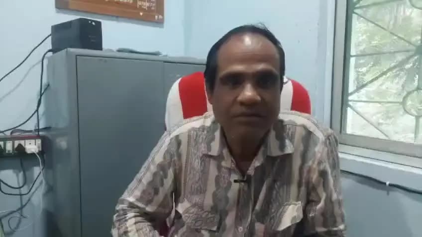ନବରଙ୍ଗପୁର ପୋଲିସ ଷ୍ଟେସନ: ଇନ୍ଦ୍ରାବତୀ ଡ୍ୟାମର ଗେଟ ଖୋଲିବା ପାଇଁ ପ୍ରସ୍ତୁତି ଆରମ୍ଭ ବୋଲି ନିଜ କାର୍ଯ୍ୟାଳୟରେ ମତ ଦେଲେ ଡେମ ଏକଜୁକ୍ୟୁଟିଭ ଇଞ୍ଜିନିଅର ଶଶାଙ୍କ ପଟନାୟକ