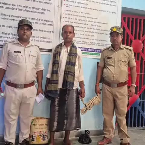चौथम: चौथम थाना पुलिस ने 9.75 लीटर देसी शराब के साथ कारोबारी को गिरफ्तार किया, न्यायिक हिरासत में भेजा